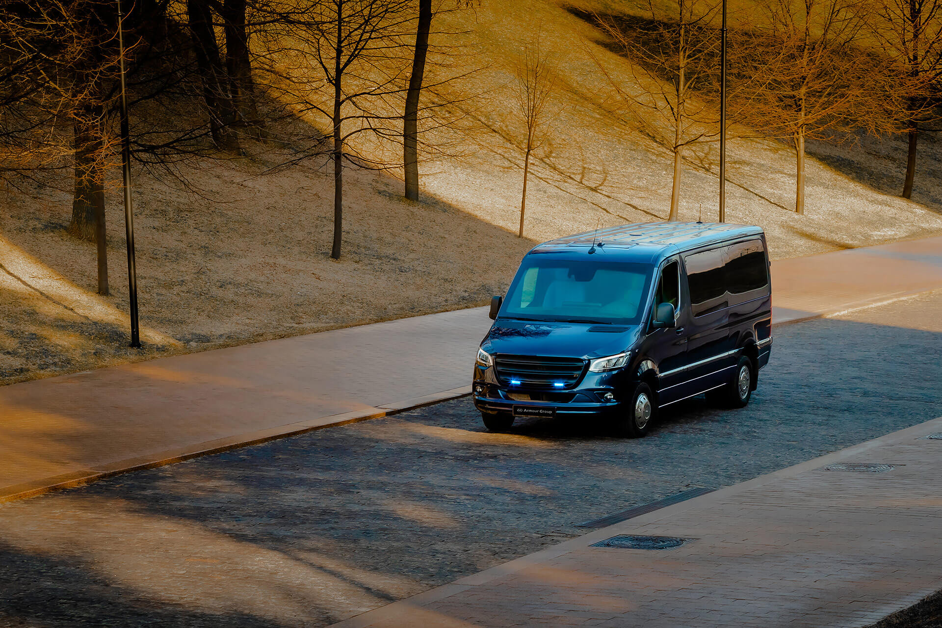 Бронированный автомобиль Mercedes-Benz Sprinter — закажите производство в  компании «АрморГрупп», характеристики, комплектации, фото